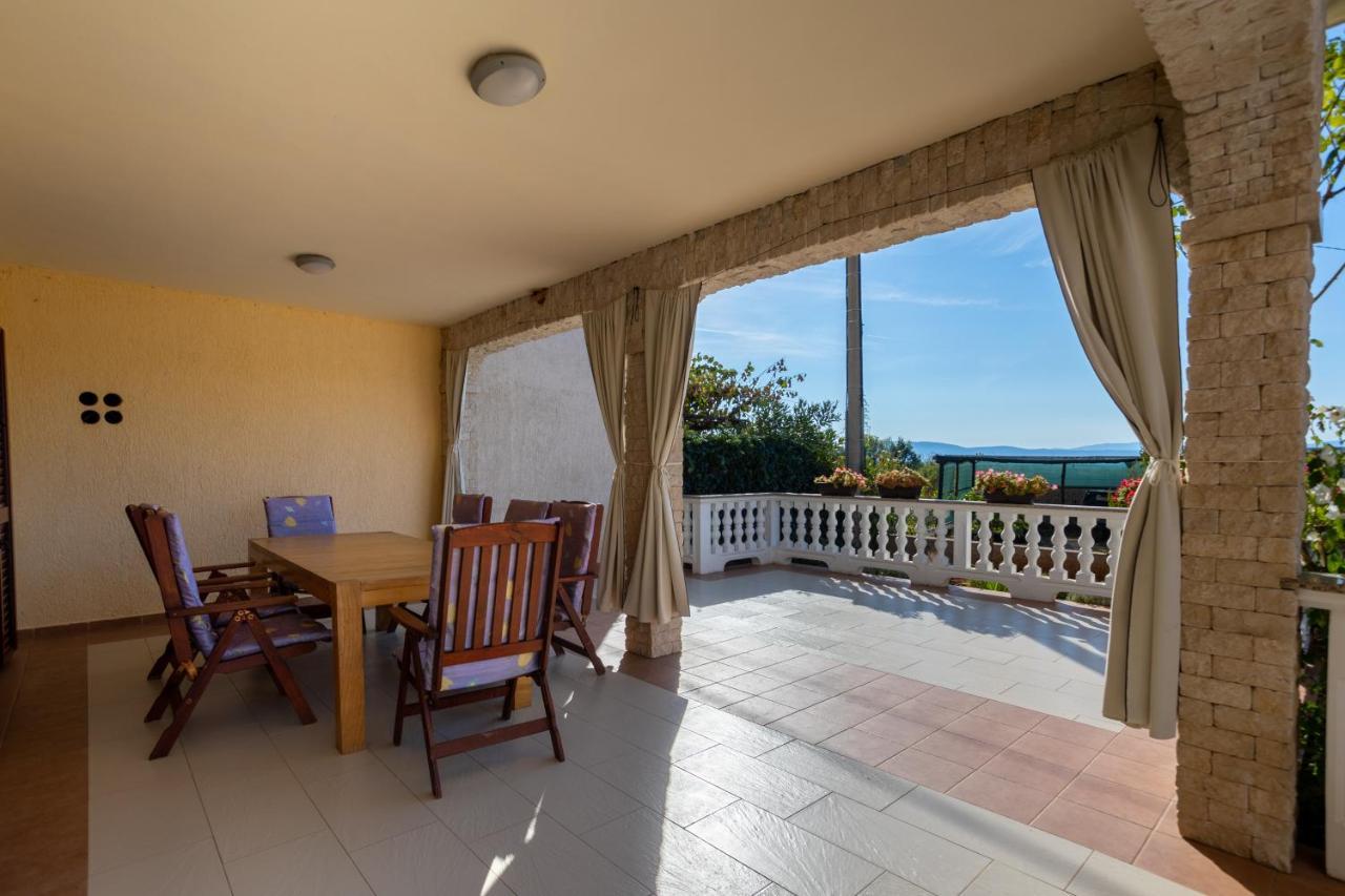 Apartmani Sandra Malinska Sveti Vid-Miholjice ภายนอก รูปภาพ